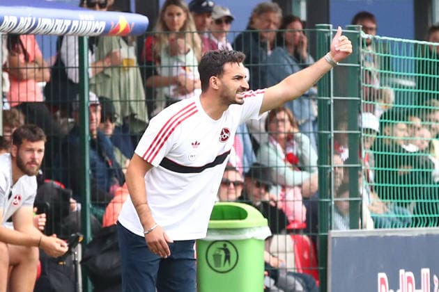 RB Leipzig - Nürnberg 1. Bundesliga Frauen Leipzig, Trainingszentrum am Cottaweg, 12.09.2026, Fußball, Frauen, Saison 2026 2027, Frauen-Bundesliga, 4. Spieltag , RB Leipzig - 1. FC Nürnberg , Im Bild: Trainer Omar Adlani (Nürnberg) , *** RB Leipzig vs. Nuremberg 1, Women s Bundesliga, Leipzig, Training Center on Cottaweg, September 12, 2026, Soccer, Women, 2026–2027 Season, Women s Bundesliga, Matchday 4, RB Leipzig vs. FC Nuremberg, Pictured: Nuremberg Coach Omar Adlani,