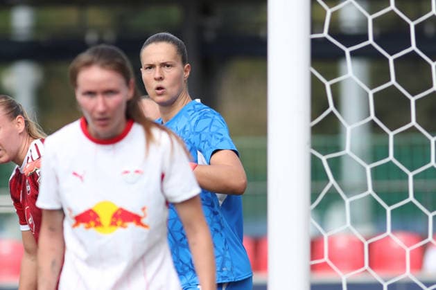 Google Pixel Frauen-Bundesliga, RB Leipzig - 1. FC Nürnberg; 12.09.2026 Torwart Elvira Herzog (1, RB Leipzig). Fußball, Google Pixel Frauen-Bundesliga, Saison 2026 2027, 4. Spieltag: RB Leipzig vs. 1. FC Nürnberg am 12.09.2026, Trainingszentrum Cottaweg, Leipzig. DFB REGULATIONS PROHIBIT ANY USE OF PHOTOGRAPHS AS IMAGE SEQUENCES AND OR QUASI-VIDEO. *** Google Pixel Women s Bundesliga, RB Leipzig vs. 1. FC Nürnberg, September 12, 2026; Goalkeeper Elvira Herzog 1, RB Leipzig Soccer, Google Pixel Women s Bundesliga, 2026–2027 Season, Matchday 4: RB Leipzig vs. 1. FC Nürnberg on September 12, 2026, Cottaweg Training Center, Leipzig. DFB regulations prohibit any use of photographs as image sequences and or quasi-video. Copyright: xBEAUTIFULxSPORTS JanxKaeferx