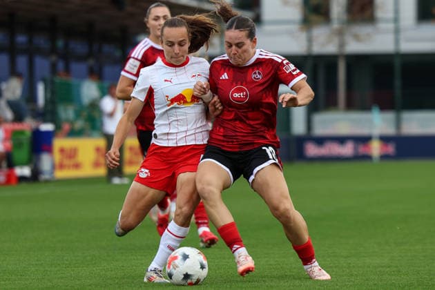 Deutschland: Fußball Google Pixel Frauen-Bundesliga 2026 - 2027, 4. Spieltag - RB Leipzig gegen 1.FC Nürnberg, Trainingszentrum von RB Leipzig (Leipzig): Zweikampf von Jasmien Mathys (RB Leipzig Frauen, 12) und Jonna Brengel (1. FC Nürnberg Frauen, 10) *** Germany Soccer Google Pixel Women s Bundesliga 2026 2027, Matchday 4: RB Leipzig vs. 1. FC Nürnberg, RB Leipzig Training Center in Leipzig; a tackle between Jasmien Mathys (RB Leipzig Women, No. 12) and Jonna Brengel (1. FC Nürnberg Women, No. 10) Copyright: xx
