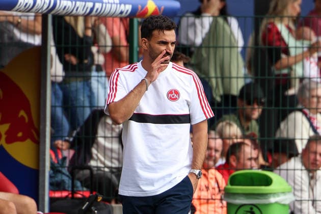 Deutschland: Fußball Google Pixel Frauen-Bundesliga 2026 - 2027, 4. Spieltag - RB Leipzig gegen 1.FC Nürnberg, Trainingszentrum von RB Leipzig (Leipzig): Omar Adlani (Trainer, 1. FC Nürnberg Frauen) *** Germany Soccer Google Pixel Women s Bundesliga 2026 2027, Matchday 4: RB Leipzig vs. 1. FC Nürnberg, RB Leipzig Training Center, Leipzig, Omar Adlani (Coach), 1. FC Nürnberg Women s Team Copyright: xLucasxWalterx