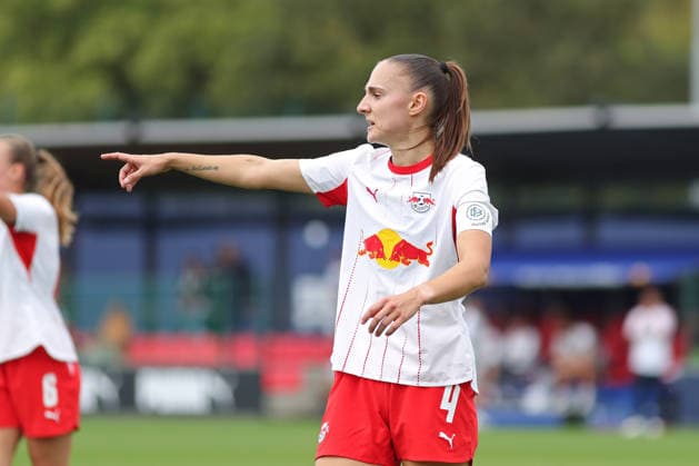 Google Pixel Frauen-Bundesliga, RB Leipzig - 1. FC Nürnberg; 12.09.2026 Kapitänin Zenia Mertens (4, RB Leipzig). Fußball, Google Pixel Frauen-Bundesliga, Saison 2026 2027, 4. Spieltag: RB Leipzig vs. 1. FC Nürnberg am 12.09.2026, Trainingszentrum Cottaweg, Leipzig. DFB REGULATIONS PROHIBIT ANY USE OF PHOTOGRAPHS AS IMAGE SEQUENCES AND OR QUASI-VIDEO. *** Google Pixel Women s Bundesliga, RB Leipzig vs. 1. FC Nürnberg, September 12, 2026; Captain Zenia Mertens 4, RB Leipzig Soccer, Google Pixel Women s Bundesliga, 2026–2027 Season, Matchday 4: RB Leipzig vs. 1. FC Nuremberg on September 12, 2026, Cottaweg Training Center, Leipzig. DFB regulations prohibit any use of photographs as image sequences and or quasi-video. Copyright: xBEAUTIFULxSPORTS JanxKaeferx