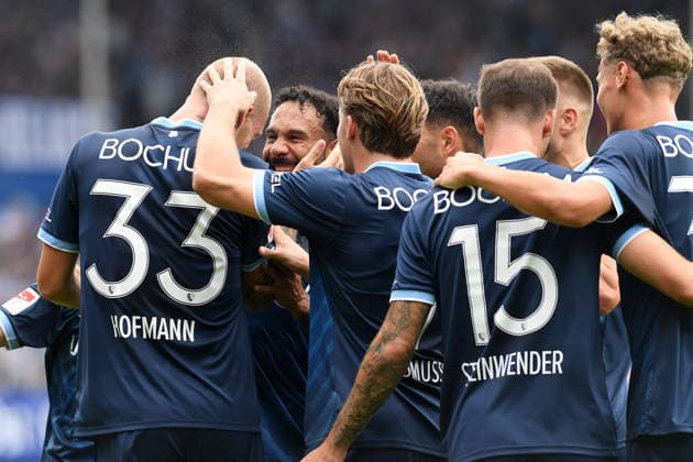 Philipp Hofmann (VfL Bochum) Torjubel, jubelt mit seiner Mannschaft nach dem Treffer zum 1:0 waehrend des Spiels der 2. Bundesliga zwischen VfL Bochum und SpVgg Greuther Fuerth, Vonovia Ruhrstadion am 12. September 2026 in Bochum, Deutschland. (Foto von Ralf Treese DeFodi Images) +++ Philipp Hofmann (VfL Bochum) celebrates after scoring his team™s first goal with teammates during the 2nd Bundesliga match between VfL Bochum and SpVgg Greuther Fuerth at Vonovia Ruhrstadion on September 12, 2026 in Bochum, Germany. (Photo by Ralf Treese DeFodi Images) DFB DFL REGULATIONS PROHIBIT ANY USE OF PHOTOGRAPHS AS IMAGE SEQUENCES AND OR QUASI-VIDEO. (Photo by Ralf Treese DeFodi Images) - *** Philipp Hofmann of VfL Bochum celebrates with his teammates after scoring the 1-0 goal during the 2. Bundesliga match between VfL Bochum and SpVgg Greuther Fürth at the Vonovia Ruhrstadion on September 12, 2026, in Bochum, Germany. Photo by Ralf Treese, DeFodi Images. Philipp Hofmann of VfL Bochum celebrates after scoring his team’s first goal with teammates during the 2. Bundesliga match between VfL Bochum and SpVgg Greuther Fürth at Vonovia Ruhrstadion on September 12, 2026 in Bochum, Germany. Photo by Ralf Treese, DeFodi Images. DFB and DFL regulations prohibit any use of photographs as image sequences and or quasi-video. Photo by Ralf Treese, DeFodi Images.