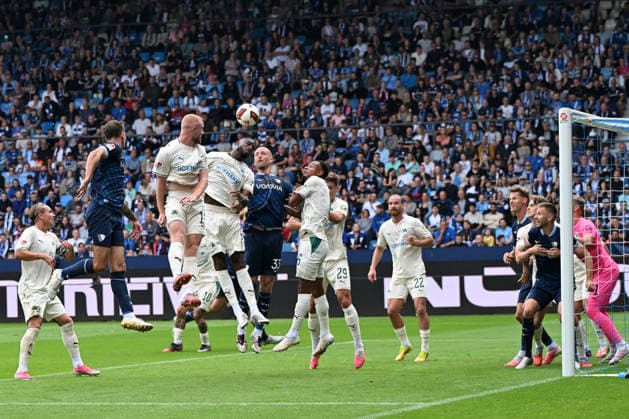 Philipp Hofmann (VfL Bochum) Tor zum 1:0 waehrend des Spiels der 2. Bundesliga zwischen VfL Bochum und SpVgg Greuther Fuerth, Vonovia Ruhrstadion am 12. September 2026 in Bochum, Deutschland. (Foto von Ralf Treese DeFodi Images) +++ Philipp Hofmann (VfL Bochum) scores his team™s first goal during the 2nd Bundesliga match between VfL Bochum and SpVgg Greuther Fuerth at Vonovia Ruhrstadion on September 12, 2026 in Bochum, Germany. (Photo by Ralf Treese DeFodi Images) DFB DFL REGULATIONS PROHIBIT ANY USE OF PHOTOGRAPHS AS IMAGE SEQUENCES AND OR QUASI-VIDEO. (Photo by Ralf Treese DeFodi Images) - *** Philipp Hofmann of VfL Bochum scores the 1-0 goal during the 2. Bundesliga match between VfL Bochum and SpVgg Greuther Fürth at the Vonovia Ruhrstadion on September 12, 2026, in Bochum, Germany. Photo by Ralf Treese, DeFodi Images. Philipp Hofmann of VfL Bochum scores his team’s first goal during the 2nd Bundesliga match between VfL Bochum and SpVgg Greuther Fürth at Vonovia Ruhrstadion on September 12, 2026 in Bochum, Germany. Photo by Ralf Treese, DeFodi Images. DFB and DFL regulations prohibit any use of photographs as image sequences and or quasi-video. Photo by Ralf Treese, DeFodi Images.