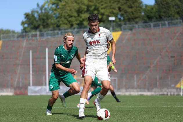 12.09.2026, GER, Fussball, Herren, FC Augsburg, FC Augsburg II, FC Augsburg U23, FCA-U23, Regionalliga Bayern, Saison 2026 2027, Rosenaustadion, SpVgg Greuther Fürth II, 8. Spieltag Loris Husic im Spiel der FCA-U23 gegen die SpVgg Greuther Fürth II.