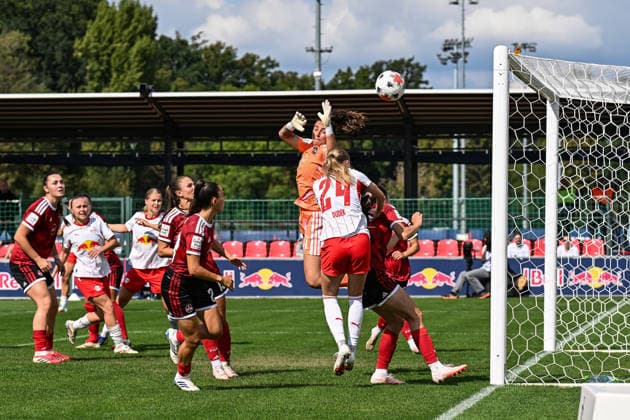 Fußball I Frauen I Saison 2026-2027 I Bundesliga I 4. Spieltag I RB Leipzig - 1. FC Nürnberg I 12.09.2026 Torraumszene mit Lourdes Romero (1, 1. FC Nürnberg) Leipzig RB Trainingszentrum, Cottaweg 7 Sachsen Deutschland *** Soccer I Women s I 2026–2027 Season I Bundesliga I Matchday 4 I RB Leipzig 1, FC Nürnberg 1 I September 12, 2026 Goalmouth action featuring Lourdes Romero 1, 1 FC Nürnberg RB Leipzig Training Center, Cottaweg 7, Saxony, Germany Copyright: xLobeca InesxHähnelx
