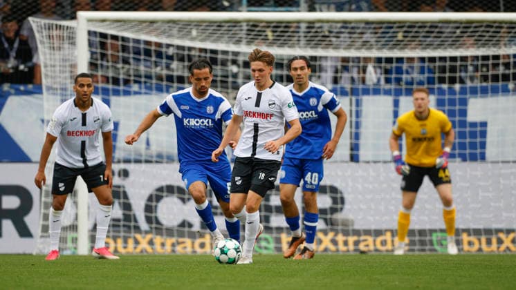 12.09.2026, Sportclub Arena , Verl, GER, 3. Liga, 5. Spieltag: SC Verl vs SV Meppen, Pascal Steinwender (SC Verl 18) DFL REGULATIONS PROHIBIT ANY USE OF PHOTOGRAPHS AS IMAGE SEQUENCES AND OR QUASI-VIDEO. Verl NRW Sportclub Arena
