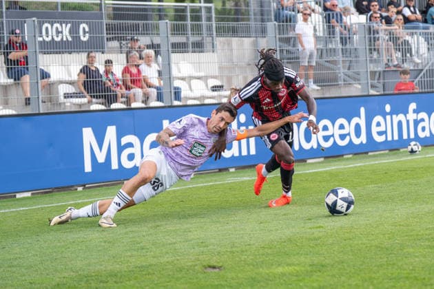 12.09.2026, xhfmx, Fussball Regionalliga Suedwest, Eintracht Frankfurt U21, U 21 - FC 08 Homburg v.l. Phillipp Steinhart (FC 08 Homburg, 36) im Zweikampf mit Cherif Cisse (Eintracht Frankfurt U21, 11) Dreieich
