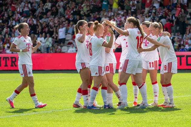 Die Koelner Spielerinnen bejubeln das Tor zum 1:0. 1. FC Koeln vs. 1. FC Union Berlin, Fussball, Frauen Bundesliga, 04. Spieltag, Saison 2026 2027, 12.09.2026 DFL DFB Regulations prohibit any use of Photographs as image sequences and or Quasivideo 1. FC Koeln vs. 1. FC Union Berlin, Fussball, Frauen Bundesliga, 04. Spieltag, Saison 2026 2027, 12.09.2026 Koeln *** The Cologne players celebrate the goal that made the score 1-0 in the match between 1. FC Köln and 1. FC Union Berlin, soccer, Women s Bundesliga, Matchday 4, 2026–2027 season, September 12, 2026 DFL DFB regulations prohibit any use of photographs as image sequences and or quasi-video 1 FC Cologne vs. 1 FC Union Berlin, soccer, Women’s Bundesliga, Matchday 4, 2026–2027 season, September 12, 2026, Cologne Copyright: xEibner-Pressefoto ThomasxHaeslerx EP_THR