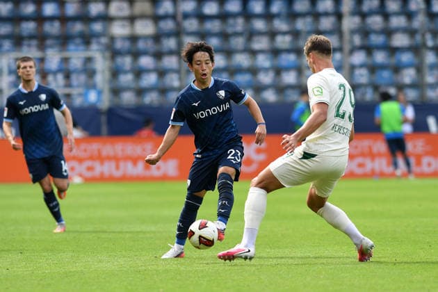Koji Miyoshi (VfL Bochum) und Krisztian Keresztes (Greuther Fuerth) im Zweikampf waehrend des Spiels der 2. Bundesliga zwischen VfL Bochum und SpVgg Greuther Fuerth, Vonovia Ruhrstadion am 12. September 2026 in Bochum, Deutschland. (Foto von Ralf Treese DeFodi Images) +++ Koji Miyoshi (VfL Bochum) und Krisztian Keresztes (Greuther Fuerth) battle for the ball during the 2nd Bundesliga match between VfL Bochum and SpVgg Greuther Fuerth at Vonovia Ruhrstadion on September 12, 2026 in Bochum, Germany. (Photo by Ralf Treese DeFodi Images) DFB DFL REGULATIONS PROHIBIT ANY USE OF PHOTOGRAPHS AS IMAGE SEQUENCES AND OR QUASI-VIDEO. (Photo by Ralf Treese DeFodi Images) - *** Koji Miyoshi of VfL Bochum and Krisztian Keresztes of Greuther Fürth battle for the ball during the 2. Bundesliga match between VfL Bochum and SpVgg Greuther Fürth at the Vonovia Ruhrstadion on September 12, 2026, in Bochum, Germany. Photo by Ralf Treese, DeFodi Images. Koji Miyoshi of VfL Bochum and Krisztian Keresztes of Greuther Fürth battle for the ball during the 2nd Bundesliga match between VfL Bochum and SpVgg Greuther Fürth at Vonovia Ruhrstadion on September 12, 2026 in Bochum, Germany. Photo by Ralf Treese, DeFodi Images. DFB and DFL regulations prohibit any use of photographs as image sequences and or quasi-video. Photo by Ralf Treese, DeFodi Images.