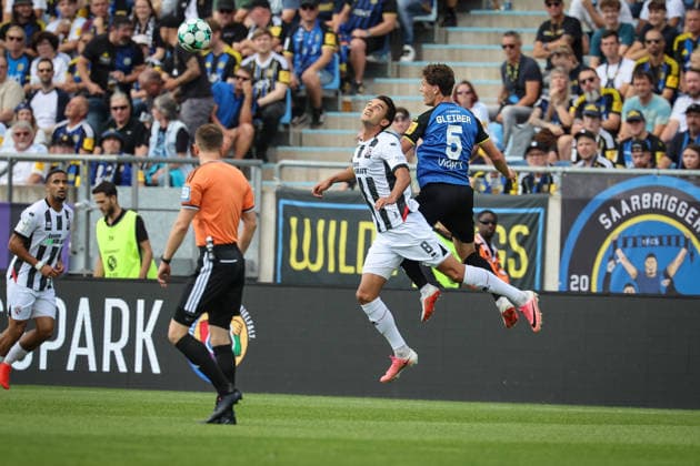3. Liga - Saison 2026 27 - 1. FC Saarbrücken - FC Ingolstadt 04 - Fredrik Carlsen (Nr.8 - FCI) - Daniel Gleiber (Nr.5 - Saarbrücken) - Foto: Meyer Jürgen 3. Liga - Saison 2026 27 - 1. FC Saarbrücken - FC Ingolstadt 04
