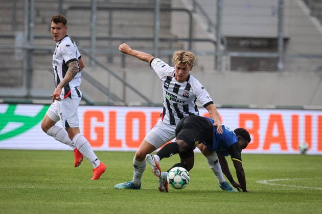 3. Liga - Saison 2026 27 - 1. FC Saarbrücken - FC Ingolstadt 04 - Kelsey Owusu (Nr.31 - Saarbrücken) - Max Plath (Nr.14 - FCI) - Foto: Meyer Jürgen 3. Liga - Saison 2026 27 - 1. FC Saarbrücken - FC Ingolstadt 04