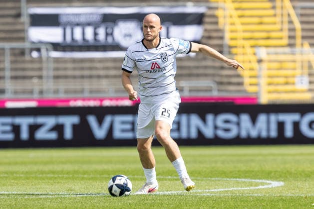 SSV Ulm 1846 Fußball vs. FSV Frankfurt, Fussball, Regionalliga Südwest, 7. Spieltag, Donaustadion Ulm Ulm 12.09.26 Marcel Seegert (SSV Ulm 1846 Fußball, 25) SSV Ulm 1846 Fußball vs. FSV Frankfurt, Fussball, Regionalliga Südwest, 7. Spieltag, Donaustadion Ulm Ulm 12.09.26 Foto: Lucca Fundel Ulm Donaustadion Ulm Baden-Württemberg Deutschland