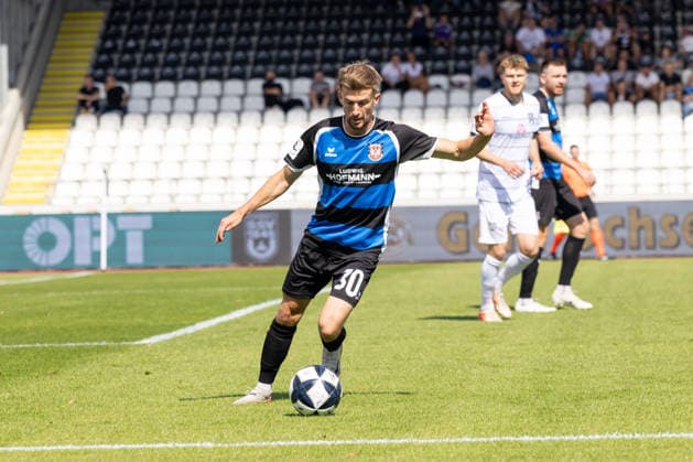 SSV Ulm 1846 Fußball vs. FSV Frankfurt, Fussball, Regionalliga Südwest, 7. Spieltag, Donaustadion Ulm Ulm 12.09.26 Corvin Bock (FSV Frankfurt, 30) SSV Ulm 1846 Fußball vs. FSV Frankfurt, Fussball, Regionalliga Südwest, 7. Spieltag, Donaustadion Ulm Ulm 12.09.26 Foto: Lucca Fundel Ulm Donaustadion Ulm Baden-Württemberg Deutschland