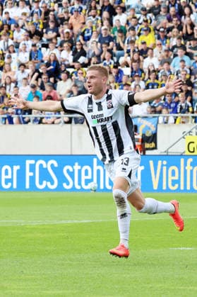 12.09.2026, xrekx, Fussball 3.Liga, 1.FC Saarbruecken - FC Ingolstadt 04 v.l. Torjubel nach dem Tor zum celebrating the goal celebrate 0:1 durch Lars Lokotsch (FC Ingolstadt 04) Saarbruecken