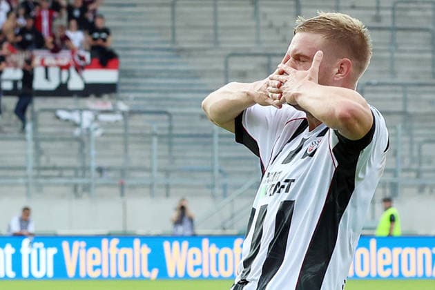 12.09.2026, xrekx, Fussball 3.Liga, 1.FC Saarbruecken - FC Ingolstadt 04 v.l. Torjubel nach dem Tor zum celebrating the goal celebrate 0:1 durch Lars Lokotsch (FC Ingolstadt 04) Saarbruecken