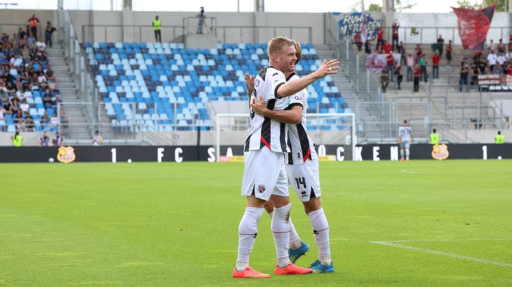 12.09.2026, xrekx, Fussball 3.Liga, 1.FC Saarbruecken - FC Ingolstadt 04 v.l. Torjubel nach dem Tor zum celebrating the goal celebrate 0:1 durch Lars Lokotsch (FC Ingolstadt 04) Saarbruecken