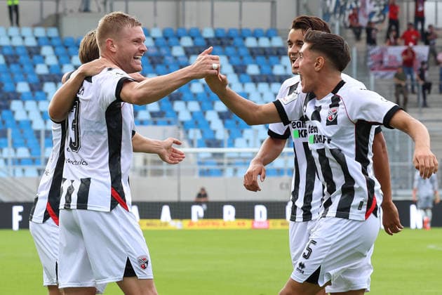12.09.2026, xrekx, Fussball 3.Liga, 1.FC Saarbruecken - FC Ingolstadt 04 v.l. Torjubel nach dem Tor zum celebrating the goal celebrate 0:1 durch Lars Lokotsch (FC Ingolstadt 04) mit Emre Gül Guel (FC Ingolstadt 04) Saarbruecken