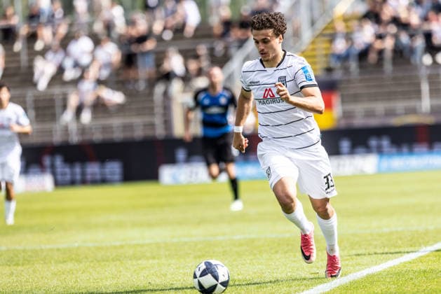 SSV Ulm 1846 Fußball vs. FSV Frankfurt, Fussball, Regionalliga Südwest, 7. Spieltag, Donaustadion Ulm Ulm 12.09.26 Freisteller Einzelbild Leander Nicolas Popp (SSV Ulm 1846 Fussball, 33) SSV Ulm 1846 Fußball vs. FSV Frankfurt, Fussball, Regionalliga Südwest, 7. Spieltag, Donaustadion Ulm Ulm 12.09.26 Foto: Lucca Fundel Ulm Donaustadion Ulm Baden-Württemberg Deutschland
