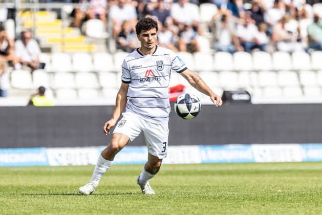 SSV Ulm 1846 Fußball vs. FSV Frankfurt, Fussball, Regionalliga Südwest, 7. Spieltag, Donaustadion Ulm Ulm 12.09.26 Freisteller Einzelbild Alexandre Azevedo (SSV Ulm 1846 Fußball, 03) SSV Ulm 1846 Fußball vs. FSV Frankfurt, Fussball, Regionalliga Südwest, 7. Spieltag, Donaustadion Ulm Ulm 12.09.26 Foto: Lucca Fundel Ulm Donaustadion Ulm Baden-Württemberg Deutschland