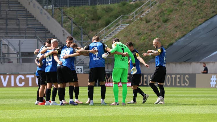 12.09.2026, xrekx, Fussball 3.Liga, 1.FC Saarbruecken - FC Ingolstadt 04 v.l. Teamkreis Saarbruecken Saarbruecken