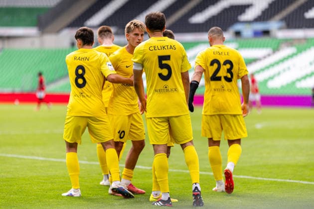 Die Spieler von SG Sonnenhof Grossaspach jubelt ueber das Tor zum 1:2 durch Volkan Celiktas (SG Sonnenhof Grossaspach, 05) (mitte) GER, TSV Havelse vs. SG Sonnenhof Grossaspach, Fussball, 3. Liga, 5. Spieltag, Spielzeit 2026 2027, 12.09.2026 DFL Regulations prohibit any use of photographers as image sequences and or quasi-video. GER, TSV Havelse vs. SG Sonnenhof Grossaspach, Fussball, 3. Liga, 5. Spieltag, Spielzeit 2026 2027, 12.09.2026 Hannover Copyright: xEibner-Pressefoto JanxRollingerx EP_JSK