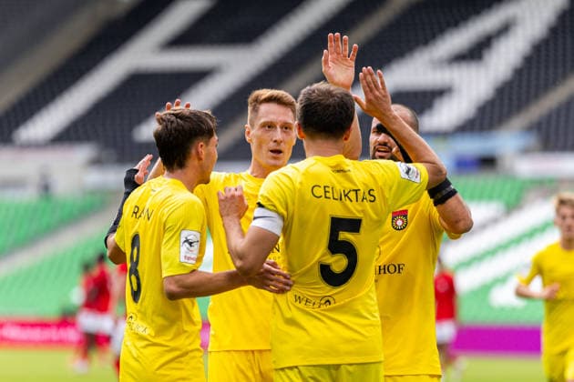 (L-R) Elias Rahn (SG Sonnenhof Grossaspach, 08), Loris Maier (SG Sonnenhof Grossaspach, 27), Volkan Celiktas (SG Sonnenhof Grossaspach, 05) (Torschuetze) und Fabian Eisele (SG Sonnenhof Grossaspach, 23) jubeln ueber das Tor zum 1:2 GER, TSV Havelse vs. SG Sonnenhof Grossaspach, Fussball, 3. Liga, 5. Spieltag, Spielzeit 2026 2027, 12.09.2026 DFL Regulations prohibit any use of photographers as image sequences and or quasi-video. GER, TSV Havelse vs. SG Sonnenhof Grossaspach, Fussball, 3. Liga, 5. Spieltag, Spielzeit 2026 2027, 12.09.2026 Hannover Copyright: xEibner-Pressefoto JanxRollingerx EP_JSK