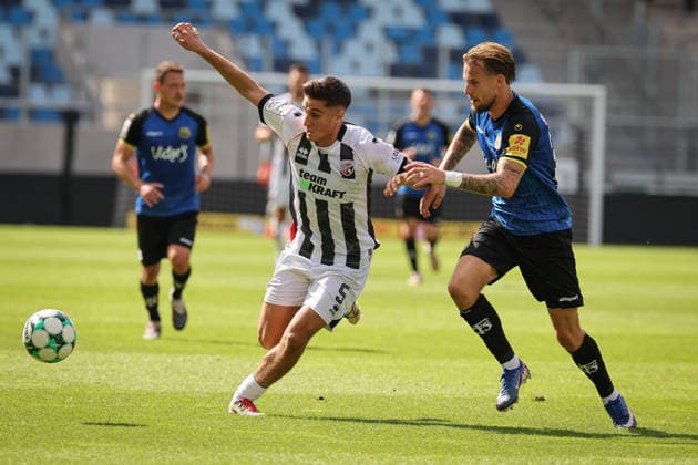 3. Liga - Saison 2026 27 - 1. FC Saarbrücken - FC Ingolstadt 04 - Emre Gül (Nr.5 - FCI) - Niko Bretschneider (Nr.28 - Saarbrücken) - Foto: Meyer Jürgen 3. Liga - Saison 2026 27 - 1. FC Saarbrücken - FC Ingolstadt 04