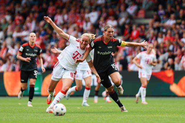 Google Pixel Frauen-Bundesliga: 1. FC Köln - 1. FC Union Berlin; 12.09.2026 Pauline Bremer (1. FC Köln, 9) im Zweikampf mit Samantha Steuerwald (1. FC Union Berlin, 19) Google Pixel Frauen-Bundesliga: 1. FC Köln - 1. FC Union Berlin; Köln, Franz-Kremer-Stadion; 12.09.2026. DFB REGULATIONS PROHIBIT ANY USE OF PHOTOGRAPHS AS IMAGE SEQUENCES AND OR QUASI-VIDEO. *** Google Pixel Women s Bundesliga 1 FC Cologne 1 FC Union Berlin September 12, 2026 Pauline Bremer (1 FC Cologne), No. 9, in a tackle with Samantha Steuerwald (1 FC Union Berlin), 19 Google Pixel Women’s Bundesliga 1 FC Cologne 1 FC Union Berlin Cologne, Franz Kremer Stadium September 12, 2026 DFB regulations prohibit any use of photographs as image sequences and or quasi-video Copyright: xBEAUTIFULxSPORTS Freisenx