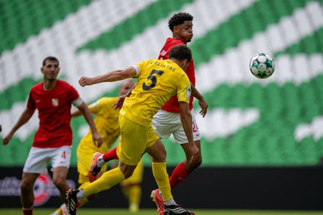 Volkan Celiktas (SG Sonnenhof Großaspach, 05) trifft zum 1:2 per Kopf, TSV Havelse vs. SG Sonnenhof Großaspach, Fussball, 3. Liga, 5. Spieltag, 06.09.2026, DFB regulations prohibit any use of photographs as image sequences and or quasi-video Hannover Niedersachsen Deutschland