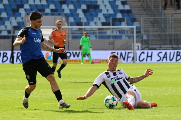 12.09.2026, Fussball, Herren, 3. Liga, Saison 2026 2027, 1. FC Saarbrücken - FC Ingolstadt 04, Maurice Multhaup (1. FC Saarbrücken), Jonas Scholz (FC Ingolstadt 04) Saarbrücken Ludwigsparkstadion Saarland Deutschland (DEU) Copyright: xSebastianxBachx