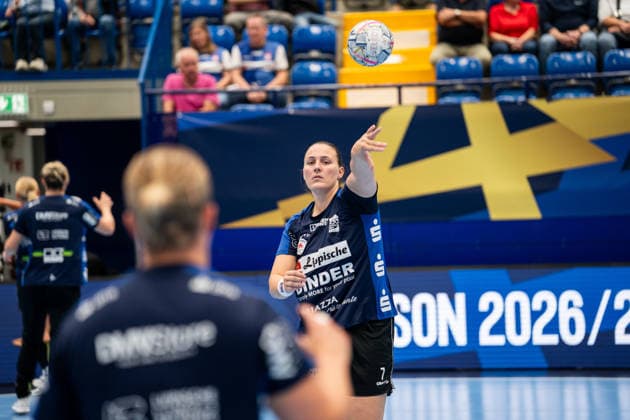 HSG Blomberg-Lippe (GER) vs. Storhamar Handball Elite (NOR), Handball, EHF Champions League Women, Gruppenphase, 12.9.2026, Saision 2026 2027, Lemgo Diana Magnusdottir (HSG Blomberg-Lippe, 07) beim Aufwearmen Lemgo Phoenix Contact Arena Deutschland