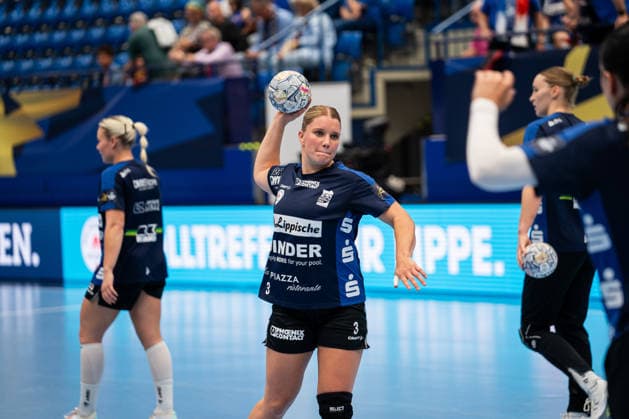 HSG Blomberg-Lippe (GER) vs. Storhamar Handball Elite (NOR), Handball, EHF Champions League Women, Gruppenphase, 12.9.2026, Saision 2026 2027, Lemgo Laura Rueffieux (HSG Blomberg-Lippe, 03) im Torwurf beim Aufwearmen Lemgo Phoenix Contact Arena Deutschland