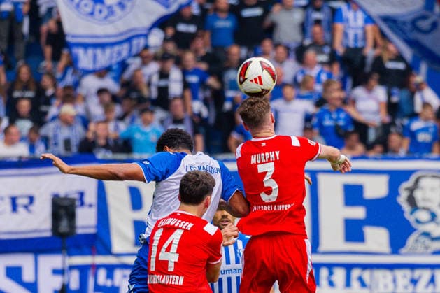 Deutschland: 2.Bundesliga, Saison 2026 2027, 12.09.2026, 5. Spieltag,1.FC Magdeburg vs 1. FC Kaiserslautern, Avnet Arena : Alex Murphy (1. FC Kaiserslautern, 3) beim Kopfball *** Germany 2. Bundesliga, 2026–2027 Season, September 12, 2026, Matchday 5, 1. FC Magdeburg vs. 1. FC Kaiserslautern, Avnet Arena Alex Murphy 1. FC Kaiserslautern, 3 on a header Copyright: xMichellexLukax
