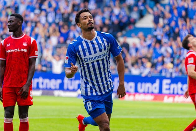 Deutschland: 2.Bundesliga, Saison 2026 2027, 12.09.2026, 5. Spieltag,1.FC Magdeburg vs 1. FC Kaiserslautern, Avnet Arena : Torjubel nach dem Tor zum 3:0 für 1.FC Magdeburg durch Torschütze Emmanuel Iyoha (1.FC Magdeburg, 8) *** Germany 2. Bundesliga, 2026–2027 Season, September 12, 2026, Matchday 5, 1. FC Magdeburg vs. 1. FC Kaiserslautern, Avnet Arena: Celebrations after 1. FC Magdeburg’s 3–0 goal scored by Emmanuel Iyoha, 1. FC Magdeburg, 8 Copyright: xMichellexLukax