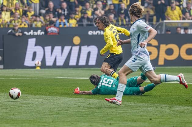 DORTMUND - Fabio Silva of Borussia Dortmund scores his team s first goal during the Bundesliga match between Borussia Dortmund and SC Paderborn 07 at Signal Iduna Park on September 12, 2026, in Dortmund, Germany. MARCEL TER BALS ANP Bundesliga 2026 27 xVIxANPxSportx xMarcelxterxBalsxIVx 568292350 originalFilename: 568292350.jpg