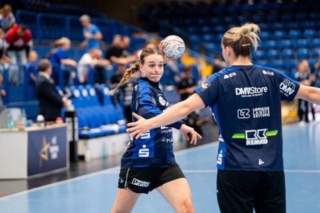 HSG Blomberg-Lippe (GER) vs. Storhamar Handball Elite (NOR), Handball, EHF Champions League Women, Gruppenphase, 12.9.2026, Saision 2026 2027, Lemgo Isabelle Axmann (HSG Blomberg-Lippe, 11) im Torwurf beim Aufwaermen Lemgo Phoenix Contact Arena Deutschland