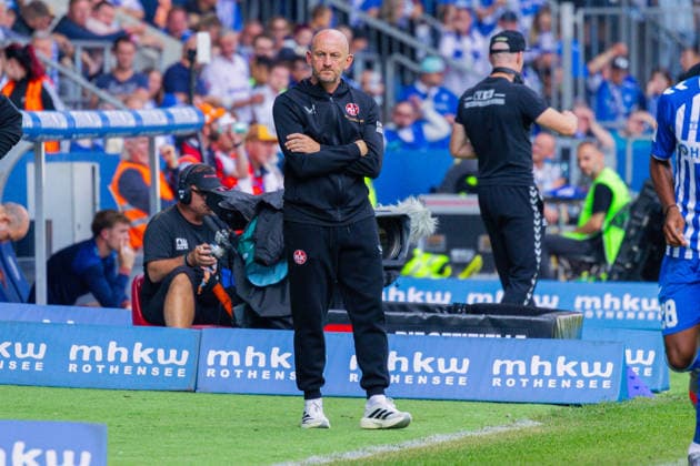 Deutschland: 2.Bundesliga, Saison 2026 2027, 12.09.2026, 5. Spieltag,1.FC Magdeburg vs 1. FC Kaiserslautern, Avnet Arena : Lieberknecht Torsten (1. FC Kaiserslautern, Cheftrainer) Enttäuschung, Trauer, Niederlage, Ausgeschieden, Mimik *** Germany 2. Bundesliga, 2026–2027 Season, September 12, 2026, Matchday 5, 1. FC Magdeburg vs. 1. FC Kaiserslautern, Avnet Arena, Torsten Lieberknecht (1. FC Kaiserslautern), Head Coach, Disappointment, Sadness, Defeat, Eliminated, Facial Expression Copyright: xMichellexLukax
