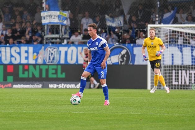 Deutschland: Fussball, 3. Liga, 5. Spieltag, Sportclub Arena Verl, SC Verl vs. SV Meppen: Tobias Mißner (SV Meppen, 3) Copyright: xMichelxWittex