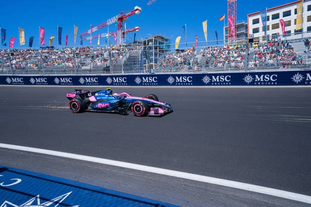Franco Colapinto (BWT Alpine F1 Team, 43) vor den Tribuenen in La Monumental (Kurfve 12), Circuito de Madring, 3. freies Training,, Grosser Preis von Spanien, Motorsport, Formel 1, Saison 2026, 12.09.2026 Grosser Preis von Spanien, Motorsport, Formel 1, Saison 2026, 12.09.2026 Madrid *** Franco Colapinto, BWT Alpine F1 Team, No. 43, in front of the grandstands at La Monumental, Turn 12, Circuito de Madrid, Free Practice 3, Spanish Grand Prix, Motorsports, Formula 1, 2026 Season, September 12, 2026 Spanish Grand Prix, Motorsports, Formula 1, 2026 Season, September 12, 2026 Madrid Copyright: xEibnerxPressefoto ChristianxLangx EP_CLG