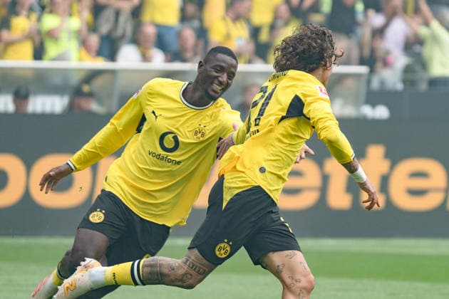 Deutschland: Bundesliga 2026 2027 3. Spieltag, Borussia Dortmund vs. SC Paderborn 07 , Samstag, 12.09.2026 Signal Iduna Park, Nordrhein-Westfalen Tor zum 1:0 durch Fabio Silva (Borussia Dortmund, 21) Serhou Guirassy (Borussia Dortmund, 9) Jubel Freude Emotionen Torjubel *** Germany Bundesliga 2026–2027, Matchday 3, Borussia Dortmund vs. SC Paderborn 07, Saturday, September 12, 2026, Signal Iduna Park, North Rhine-Westphalia; Goal: 1–0 by Fabio Silva (Borussia Dortmund), 21 Serhou Guirassy (Borussia Dortmund), 9 Cheering, Joy, Emotions, Goal Celebration Copyright: xCelinaxLeiersx