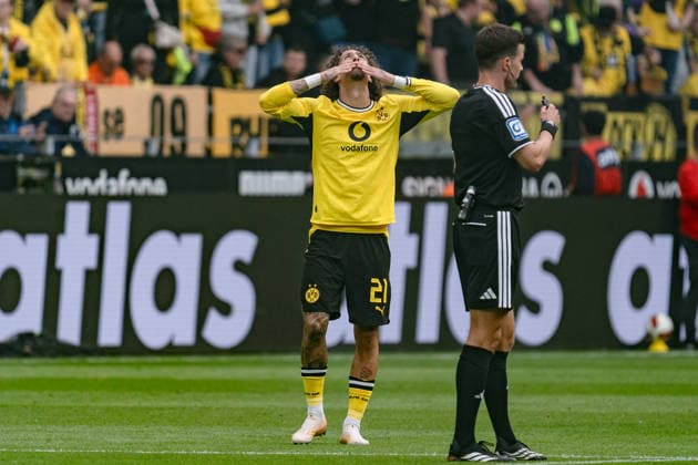 Deutschland: Bundesliga 2026 2027 3. Spieltag, Borussia Dortmund vs. SC Paderborn 07 , Samstag, 12.09.2026 Signal Iduna Park, Nordrhein-Westfalen Tor zum 1:0 durch Fabio Silva (Borussia Dortmund, 21) Jubel Freude Emotionen Torjubel *** Germany Bundesliga 2026–2027, Matchday 3, Borussia Dortmund vs. SC Paderborn 07, Saturday, September 12, 2026, Signal Iduna Park, North Rhine-Westphalia. Goal to make it 1–0 by Fabio Silva of Borussia Dortmund, 21. Cheers, joy, emotions, goal celebration. Copyright: xCelinaxLeiersx