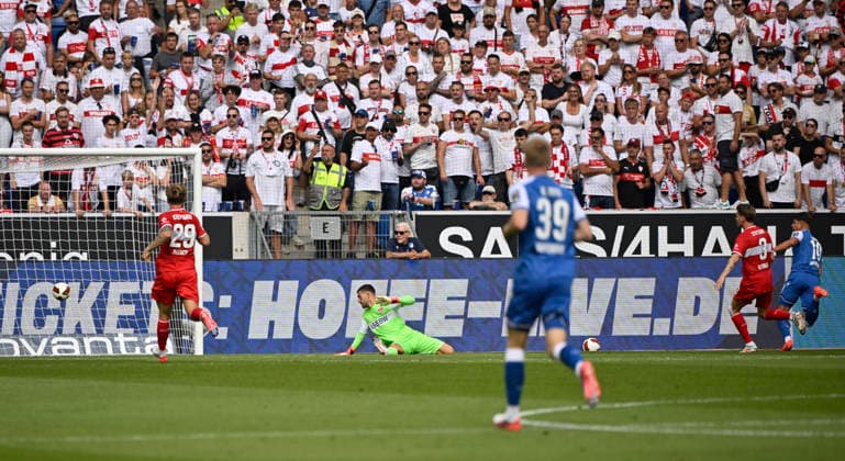 TOR zum 1:0 Torschuss Aktion Torchance Adam Hlozek TSG 1899 Hoffenheim (10) (rechts) gegen Torwart Fabian Bredlow VfB Stuttgart (01) TSG 1899 Hoffenheim vs VfB Stuttgart 12.09.2026 DFL REGULATIONS PROHIBIT ANY USE OF PHOTOGRAPHS AS IMAGE SEQUENCES AND OR QUASI-VIDEO TSG 1899 Hoffenheim vs VfB Stuttgart *** GOAL: 1-0, shot on goal, scoring chance by Adam Hlozek, TSG 1899 Hoffenheim 10, right side, against goalkeeper Fabian Bredlow, VfB Stuttgart 01, TSG 1899 Hoffenheim vs. VfB Stuttgart, September 12, 2026, DFL REGULATIONS PROHIBIT ANY USE OF PHOTOGRAPHS AS IMAGE SEQUENCES AND OR QUASI-VIDEO TSG 1899 Hoffenheim vs. VfB Stuttgart