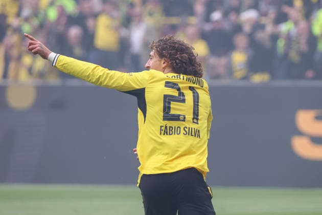 Dortmund, Deutschland: 12.09.2026 - 1. Bundesliga 2026 27 - 3. Spieltag - Borussia Dortmund vs. SC Paderborn Im Bild: Torschütze Fabio Silva (BVB) macht das Tor zum 1:0 für Dortmund und jubelt (DFL DFB REGULATIONS PROHIBIT ANY USE OF PHOTOGRAPHS as IMAGE SEQUENCES and or QUASI-VIDEO) *** *** Dortmund, Germany September 12, 2026 Bundesliga 1 2026-27 Matchday 3 Borussia Dortmund vs. SC Paderborn Pictured: Goal scorer Fabio Silva of BVB scores the 1-0 goal for Dortmund and celebrates. DFL and DFB regulations prohibit any use of photographsHS as IMAGE SEQUENCES and or QUASI VIDEO *** Copyright: HMBxMedia MadeleinexFantini
