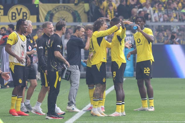12.09.2026, xgrfx, Fussball 1.Bundesliga, Borussia Dortmund - SC Paderborn 07 v.l. Tor, Fabio Silva zum 1:0 (Borussia Dortmund) (DFL DFB REGULATIONS PROHIBIT ANY USE OF PHOTOGRAPHS as IMAGE SEQUENCES and or QUASI-VIDEO) Dortmund *** September 12, 2026, xgrfx, Soccer, Bundesliga 1, Borussia Dortmund vs. SC Paderborn 07, goal, Fabio Silva scores the 1–0 goal for Borussia Dortmund. DFL and DFB regulations prohibit any use of photographs as image sequences and or quasi-video. Dortmund