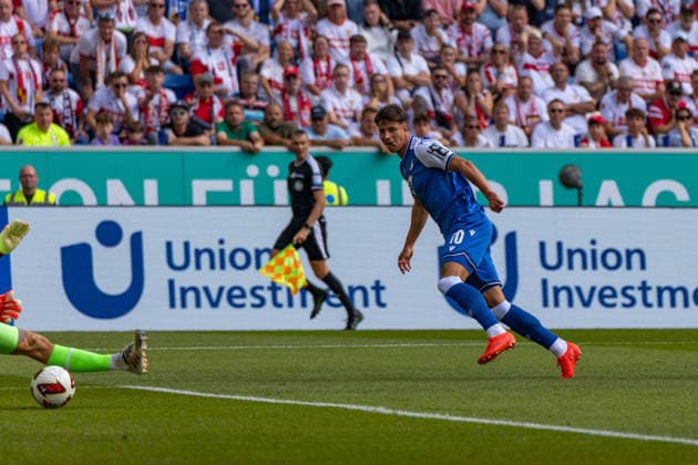 12.09.26 TSG Hoffenheim - VfB Stuttgart Deutschland, Sinsheim, 12.09.2026, Fussball, Bundesliga, Saison 2026 2027, TSG Hoffenheim - VfB Stuttgart: Adam Hlozek (TSG Hoffenheim), Tor 1:0 Hlozek. *** September 12, 2026 TSG Hoffenheim vs. VfB Stuttgart Germany, Sinsheim, September 12, 2026, Soccer, Bundesliga, 2026–2027 season, TSG Hoffenheim vs. VfB Stuttgart, Adam Hlozek (TSG Hoffenheim), Goal 1-0, Hlozek