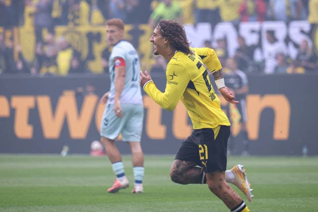 Dortmund, Deutschland: 12.09.2026 - 1. Bundesliga 2026 27 - 3. Spieltag - Borussia Dortmund vs. SC Paderborn Im Bild: Torschütze Fabio Silva (BVB) macht das Tor zum 1:0 für Dortmund und jubelt (DFL DFB REGULATIONS PROHIBIT ANY USE OF PHOTOGRAPHS as IMAGE SEQUENCES and or QUASI-VIDEO) *** *** Dortmund, Germany, September 12, 2026, Bundesliga 2026-27, Matchday 3: Borussia Dortmund vs. SC Paderborn. Pictured: Goal scorer Fabio Silva of BVB scores the 1-0 goal for Dortmund and celebrates. DFL and DFB regulations prohibit any use of photographsHS as IMAGE SEQUENCES and or QUASI-VIDEO *** Copyright: HMBxMedia MadeleinexFantini