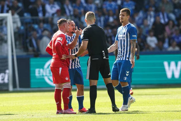 Torschütze Baris Atik (1. FC Magdeburg,23) trifft zum 3-0, das Tor wird nach Videoüberprüfung von Referee Marc Philip Eckermann wegen eines vorherigen Foulspiels aberkannt - 2. Fußball Bundesliga Saison 2026-2027 1. FC Magdeburg vs 1. FC Kaiserslautern in der Avnet Arena in Magdeburg - Aktion,Fußball,Mann,Männer,Deutschland,12.09.2026 *** Goal scorer Baris Atik (1 FC Magdeburg, 23) scores to make it 3–0, but the goal is disallowed by referee Marc Philip Eckermann following a video review due to a previous foul. 2. Bundesliga, 2026–2027 season: 1. FC Magdeburg vs. 1. FC Kaiserslautern at the Avnet Arena in Magdeburg. Action, soccer, man,Men, Germany, September 12, 2026