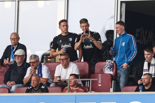 Schwimmer Florian Wellbrock und Lukas Märtens - 2. Fußball Bundesliga Saison 2026-2027 1. FC Magdeburg vs 1. FC Kaiserslautern in der Avnet Arena in Magdeburg - Fußball,Mann,Männer,Deutschland,12.09.2026 *** Swimmers Florian Wellbrock and Lukas Märtens, 2026–2027 German Bundesliga Season: 1 FC Magdeburg vs. 1 FC Kaiserslautern at the Avnet Arena in Magdeburg; soccer, man, men, Germany, September 12, 2026