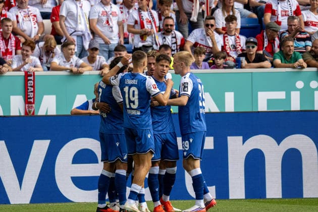 12.09.2026, xdaymx, Fussball 1.Bundesliga, TSG 1899 Hoffenheim - VfB Stuttgart. Torjubel nach dem 1:0 Führungstreffer von Adam Hlozek (TSG Hoffenheim) mit der Mannschaft. (DFL DFB REGULATIONS PROHIBIT ANY USE OF PHOTOGRAPHS as IMAGE SEQUENCES and or QUASI-VIDEO) Sinsheim *** September 12, 2026, xdaymx, Soccer, Bundesliga 1, TSG 1899 Hoffenheim vs. VfB Stuttgart: Celebration after Adam Hlozek’s 1–0 opening goal. TSG Hoffenheim team. DFL and DFB regulations prohibit any use of photographs as image sequences and or quasi-videos.heim
