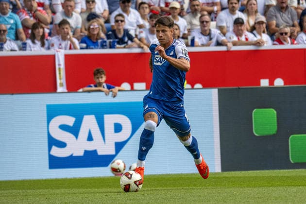 12.09.2026, xdaymx, Fussball 1.Bundesliga, TSG 1899 Hoffenheim - VfB Stuttgart. Adam Hlozek (TSG Hoffenheim) mit dem Solo auf der rechten Seite, das anschließend zum 1:0 Führungstreffer führt. (DFL DFB REGULATIONS PROHIBIT ANY USE OF PHOTOGRAPHS as IMAGE SEQUENCES and or QUASI-VIDEO) Sinsheim *** September 12, 2026, xdaymx, Soccer, Bundesliga 1, TSG 1899 Hoffenheim vs. VfB Stuttgart, Adam Hlozek of TSG Hoffenheim makes a solo run down the right side, which subsequently leads to the 1–0 opening goal. DFL and DFB regulations prohibit any use of photographs as image sequences and or quasi-video. Sinsheim